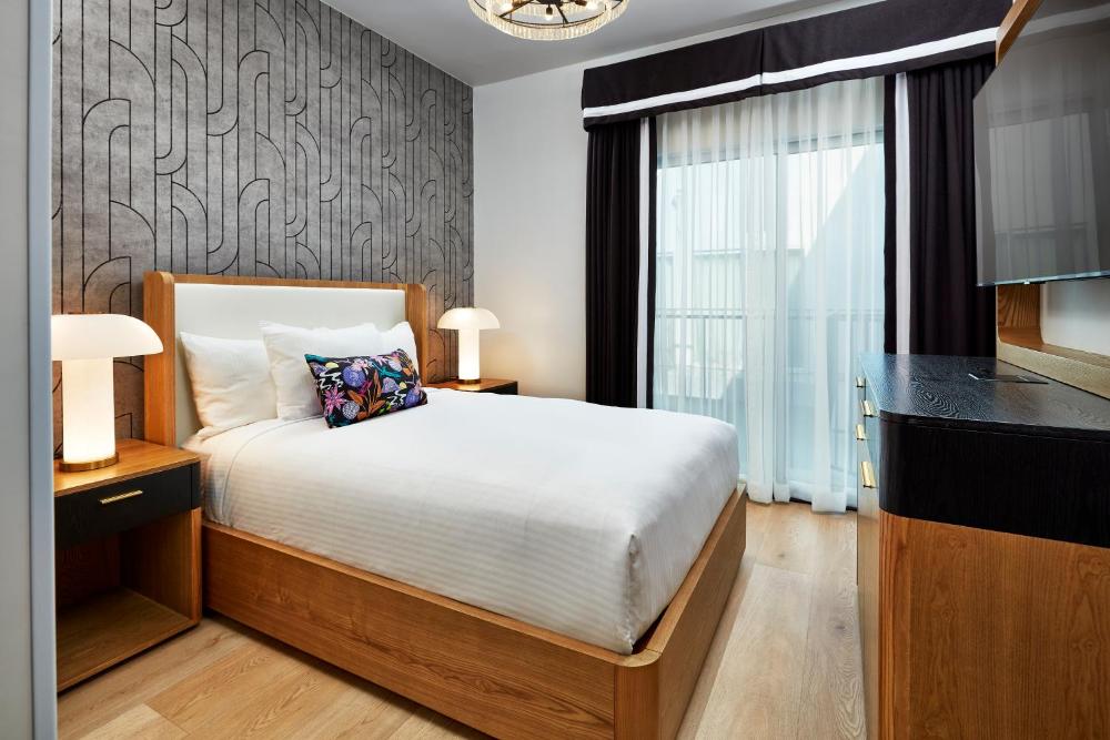 Deluxe Double Room interior